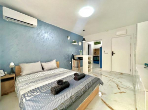 BlueRoom-самостоятелна стая private room